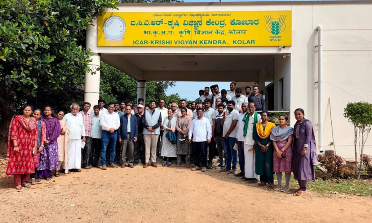 "କର୍ଣ୍ଣାଟକର କୋଲାରର କୃଷି ବିଜ୍ଞାନ କେନ୍ଦ୍ରରେ ବିଜ୍ଞାନ, ପ୍ରଯୁକ୍ତିବିଦ୍ୟା ଏବଂ ନୀତି ଅଧ୍ୟୟନ କେନ୍ଦ୍ର ଦ୍ୱାରା କୃଷକ ଏବଂ FPO ପ୍ରତିନିଧିମାନଙ୍କ ପାଇଁ କୃଷି ବିକାଶ ଉପରେ କ୍ଷମତା ନିର୍ମାଣ କର୍ମଶାଳା"