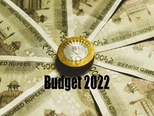 Budget 2022: କପଡ଼ା ଓ ଜୋତା ସହ ଶସ୍ତା ହେଲା ଏହି ଜିନିଷ; ଜାଣନ୍ତୁ କେଉଁଥିରେ ବଢ଼ିଲା ରେଟ୍  ?  Budget 2022: କପଡ଼ା ଓ ଜୋତା ସହ ଶସ୍ତା ହେଲା ଏହି ଜିନିଷ; ଜାଣନ୍ତୁ କେଉଁଥିରେ ବଢ଼ିଲା ରେଟ୍  ?