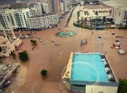 ମରୁ ଅଞ୍ଚଳରେ ମୂଷଳଧାରା ବର୍ଷା ! ବନ୍ୟାରେ ବୁଡିଲା ସହର