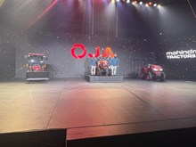 77 ତମ ସ୍ୱାଧୀନତା ଦିବସରେ ମହିନ୍ଦ୍ରା ଫ୍ୟୁଚରସ୍କେପ ଟ୍ରାକ୍ଟରର ନୂଆ ମଡେଲ ଉନ୍ମୋଚିତ 77 ତମ ସ୍ୱାଧୀନତା ଦିବସରେ ମହିନ୍ଦ୍ରା ଫ୍ୟୁଚରସ୍କେପ ଟ୍ରାକ୍ଟରର ନୂଆ ମଡେଲ ଉନ୍ମୋଚିତ